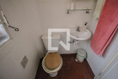 Casa para alugar com 290m², 5 quartos e 2 vagasBanheiro de Serviço