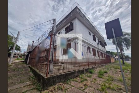 Casa à venda com 390m², 4 quartos e 5 vagas Casa à venda com 390m², 4 quartos e 5 vagasFachada