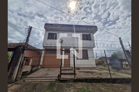 Casa à venda com 390m², 4 quartos e 5 vagas Casa à venda com 390m², 4 quartos e 5 vagasFachada