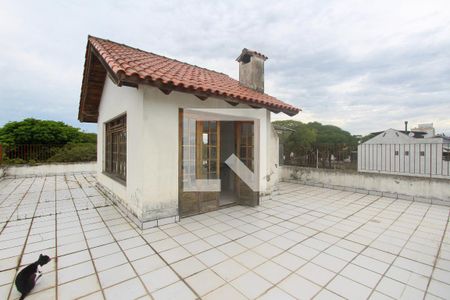 Casa à venda com 390m², 4 quartos e 5 vagas Casa à venda com 390m², 4 quartos e 5 vagasTerraço