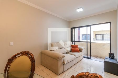 Sala de apartamento para alugar com 3 quartos, 70m² em Jardim Tupanci, Barueri
