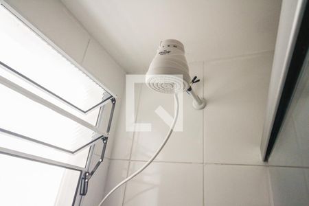 Banheiro de apartamento para alugar com 1 quarto, 33m² em Vila Esperança, São Paulo