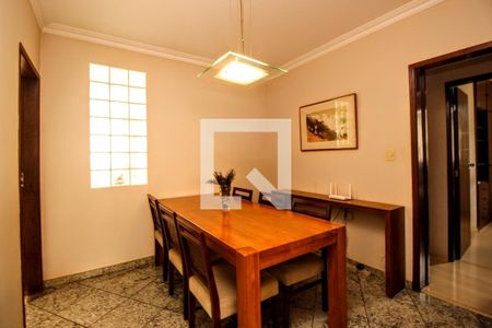 Sala  de apartamento à venda com 3 quartos, 100m² em Sion, Belo Horizonte