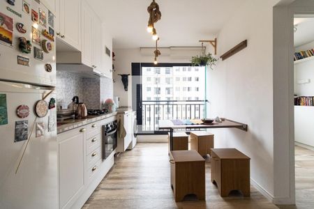 Cozinha de apartamento para alugar com 2 quartos, 38m² em Vila Moinho Velho, São Paulo