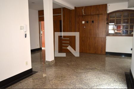 Sala de casa para alugar com 5 quartos, 280m² em Alvorada, Contagem