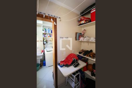 Apartamento à venda com 57m², 3 quartos e 1 vaga Apartamento à venda com 57m², 3 quartos e 1 vagaQuarto de Serviço