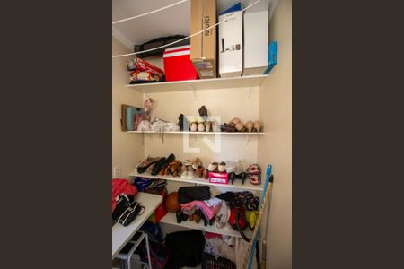 Apartamento à venda com 57m², 3 quartos e 1 vaga Apartamento à venda com 57m², 3 quartos e 1 vagaQuarto de Serviço