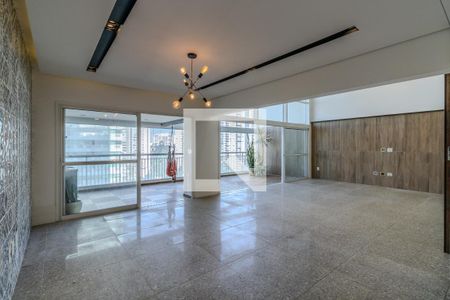 Apartamento para alugar com 4 quartos, 238m² em Vila Suzana, São Paulo