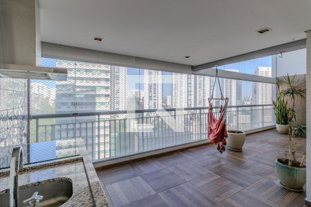 Varanda de apartamento à venda com 4 quartos, 238m² em Vila Suzana, São Paulo
