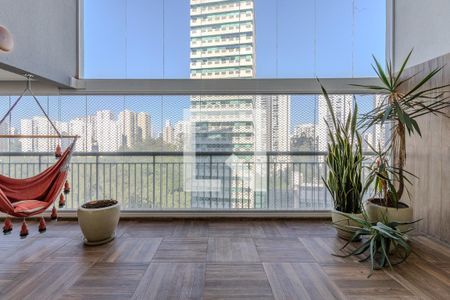 Varanda de apartamento à venda com 4 quartos, 238m² em Vila Suzana, São Paulo