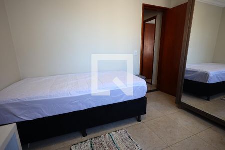 Quarto 01 de apartamento para alugar com 2 quartos, 58m² em Setor Bueno, Goiânia