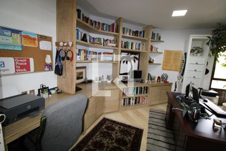 Apartamento à venda com 500m², 4 quartos e 5 vagasEscritório