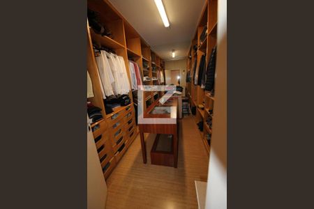 Apartamento à venda com 500m², 4 quartos e 5 vagasCloset da suíte 4