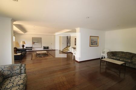 Apartamento à venda com 500m², 4 quartos e 5 vagasÁrea comum - Salão de festas