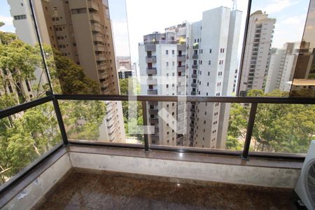 Apartamento à venda com 500m², 4 quartos e 5 vagasVaranda