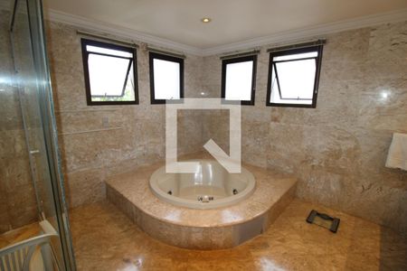 Apartamento à venda com 500m², 4 quartos e 5 vagasBanheiro da Suíte 4