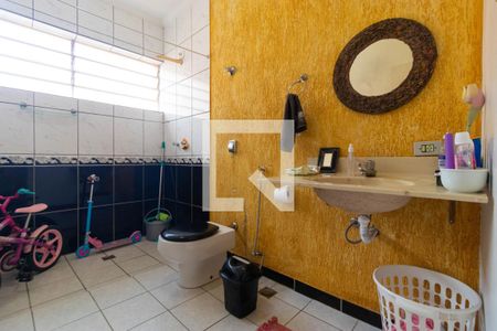 Casa à venda com 152m², 4 quartos e 1 vaga Casa à venda com 152m², 4 quartos e 1 vagaBanheiro