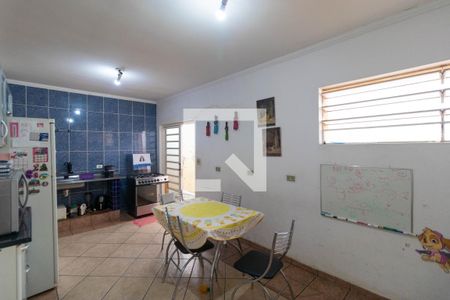 Casa à venda com 152m², 4 quartos e 1 vaga Casa à venda com 152m², 4 quartos e 1 vagaCozinha