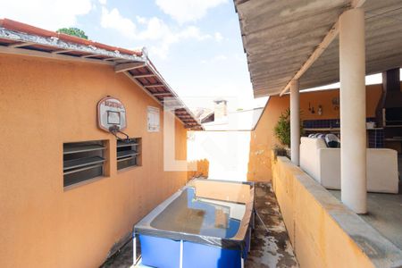 Casa à venda com 152m², 4 quartos e 1 vaga Casa à venda com 152m², 4 quartos e 1 vagaQuintal