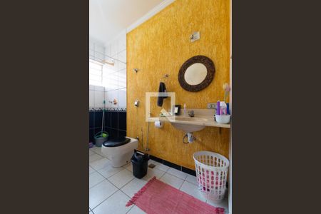 Casa à venda com 152m², 4 quartos e 1 vaga Casa à venda com 152m², 4 quartos e 1 vagaBanheiro