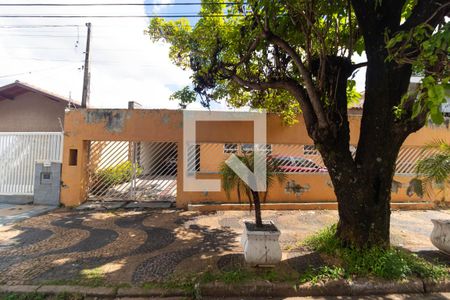 Casa à venda com 152m², 4 quartos e 1 vaga Casa à venda com 152m², 4 quartos e 1 vagaFachada