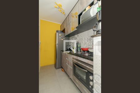 Cozinha de apartamento para alugar com 1 quarto, 32m² em Passo da Areia, Porto Alegre