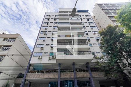 Apartamento à venda com 216m², 3 quartos e 2 vagasFachada