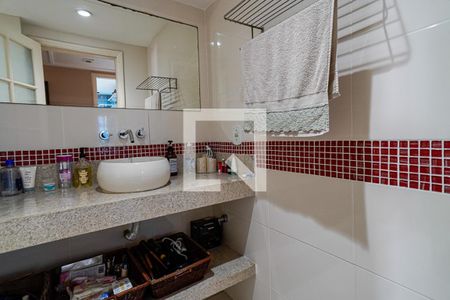 Apartamento à venda com 216m², 3 quartos e 2 vagasBanheiro Social