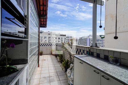 Apartamento à venda com 216m², 3 quartos e 2 vagasÁrea Externa