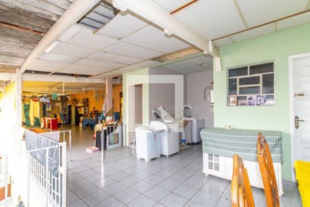 Casa à venda com 200m², 3 quartos e 2 vagas Casa à venda com 200m², 3 quartos e 2 vagasCobertura