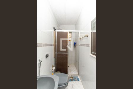 Casa à venda com 200m², 3 quartos e 2 vagas Casa à venda com 200m², 3 quartos e 2 vagasBanheiro Corredor