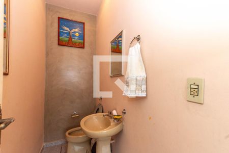 Casa à venda com 200m², 3 quartos e 2 vagas Casa à venda com 200m², 3 quartos e 2 vagasLavabo