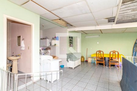 Casa à venda com 200m², 3 quartos e 2 vagas Casa à venda com 200m², 3 quartos e 2 vagasÁrea de Serviço