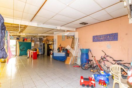 Casa à venda com 200m², 3 quartos e 2 vagas Casa à venda com 200m², 3 quartos e 2 vagasCobertura