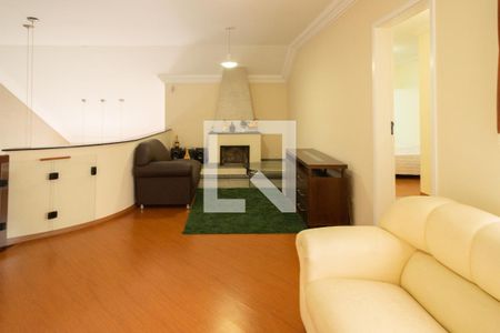 Casa à venda com 390m², 5 quartos e 10 vagasSala de Lareira 