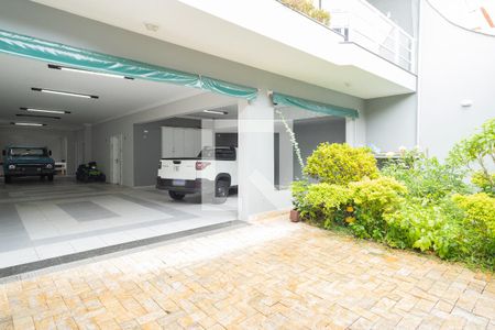 Casa à venda com 390m², 5 quartos e 10 vagasGaragem