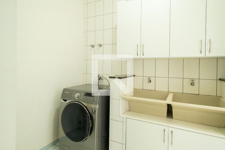 Casa à venda com 390m², 5 quartos e 10 vagasÁrea de Serviço