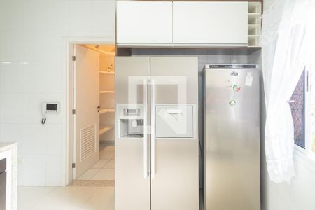 Casa à venda com 390m², 5 quartos e 10 vagasCozinha 