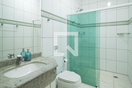 Casa à venda com 390m², 5 quartos e 10 vagasBanheiro Social 