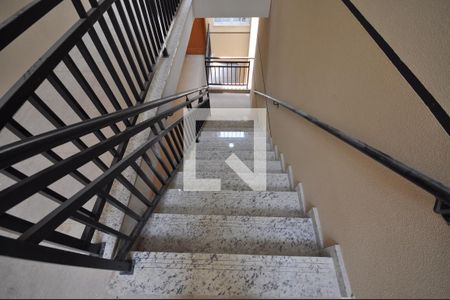 Apartamento à venda com 43m², 2 quartos e sem vagaEscada