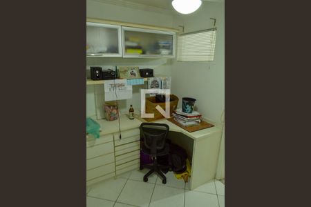 Casa de condomínio à venda com 120m², 2 quartos e sem vaga Casa de condomínio à venda com 120m², 2 quartos e sem vagaEscritório