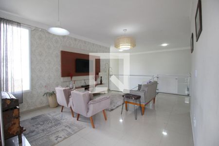 Sala de casa de condomínio para alugar com 3 quartos, 190m² em Jardim Gramados de Sorocaba, Sorocaba