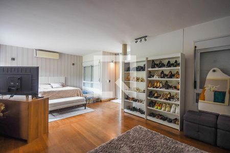 Casa de condomínio à venda com 372m², 4 quartos e 6 vagasSuíte 4