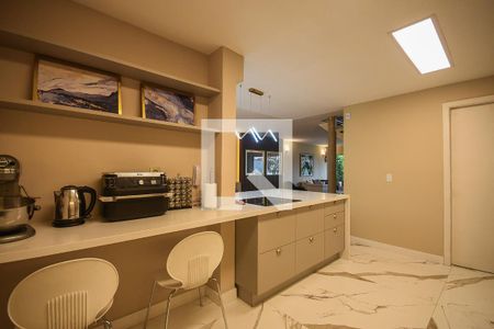 Casa de condomínio à venda com 372m², 4 quartos e 6 vagasCozinha