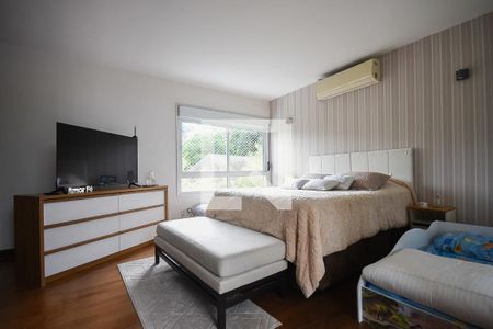 Casa de condomínio à venda com 372m², 4 quartos e 6 vagasSuíte 4