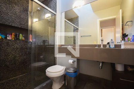 Casa de condomínio à venda com 372m², 4 quartos e 6 vagasBanheiro Suíte 3