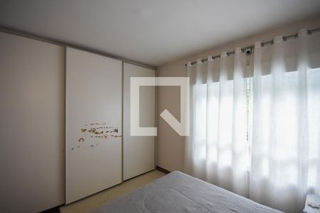 Casa de condomínio à venda com 372m², 4 quartos e 6 vagasSuíte 2