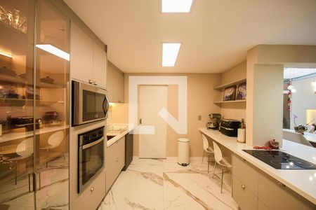 Casa de condomínio à venda com 372m², 4 quartos e 6 vagasCozinha