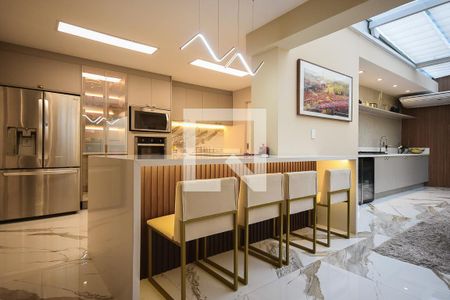 Casa de condomínio à venda com 372m², 4 quartos e 6 vagasCozinha