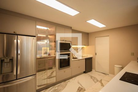 Casa de condomínio à venda com 372m², 4 quartos e 6 vagasCozinha